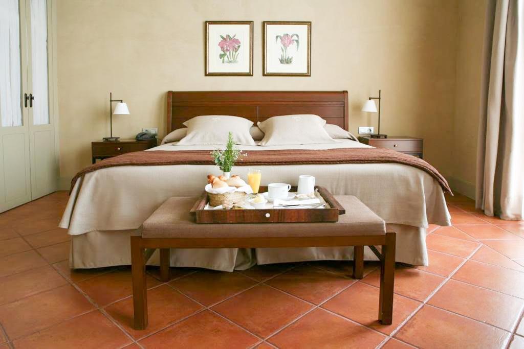 Bremon Boutique Hotel By Duquessa Hotel Collection Cardona Bagian luar foto