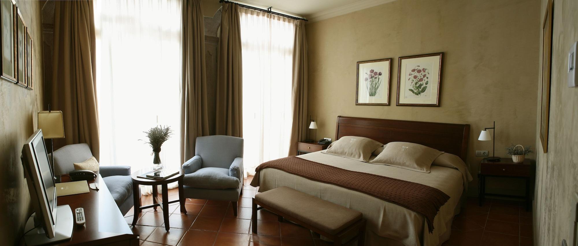 Bremon Boutique Hotel By Duquessa Hotel Collection Cardona Bagian luar foto