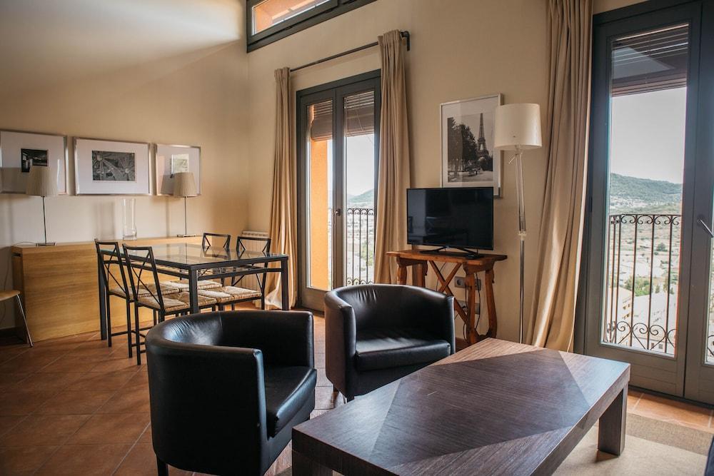 Bremon Boutique Hotel By Duquessa Hotel Collection Cardona Bagian luar foto