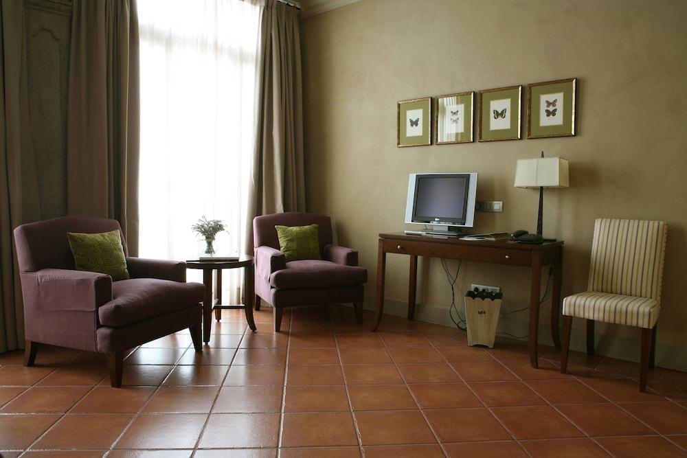 Bremon Boutique Hotel By Duquessa Hotel Collection Cardona Bagian luar foto