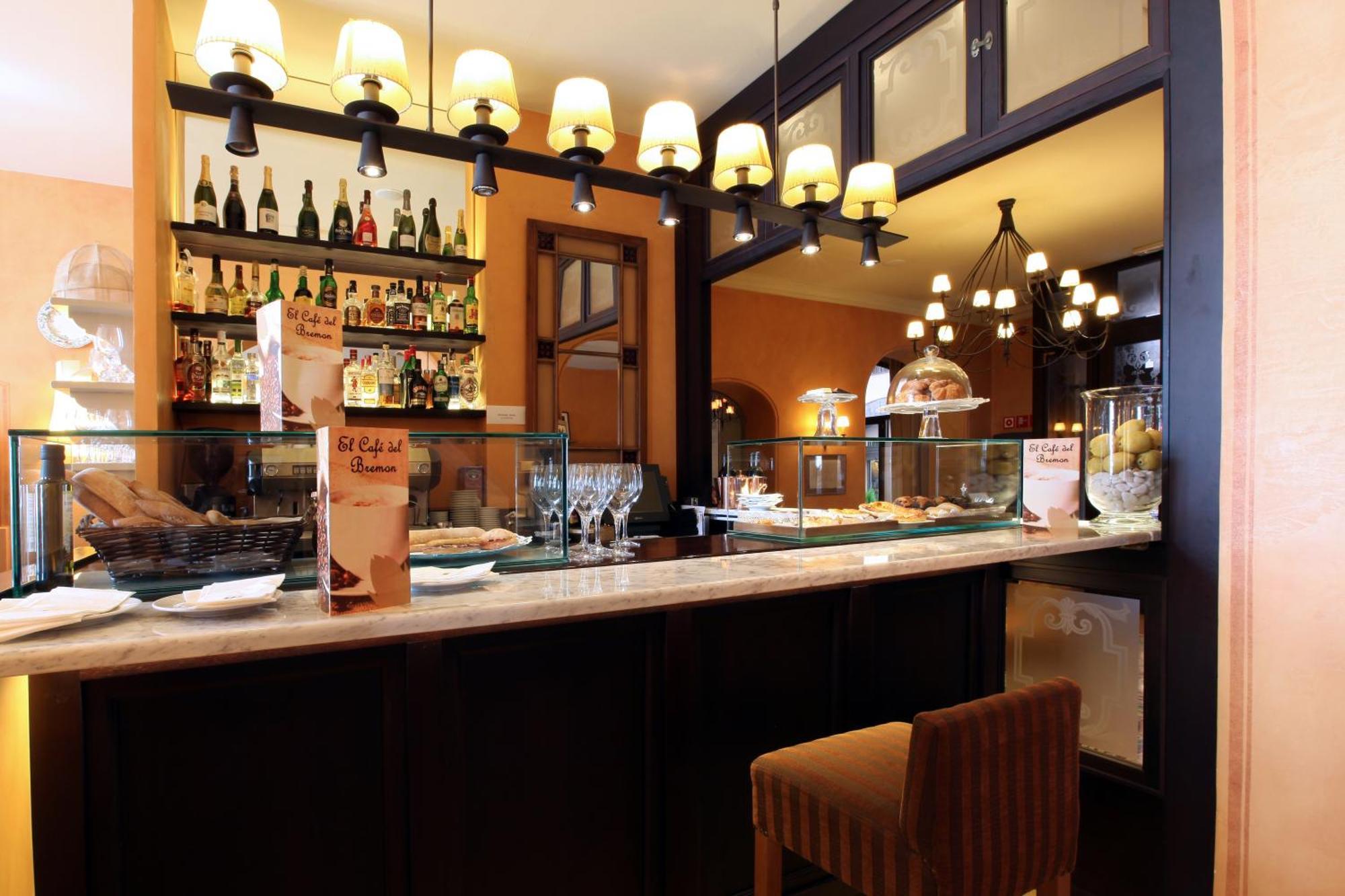 Bremon Boutique Hotel By Duquessa Hotel Collection Cardona Bagian luar foto