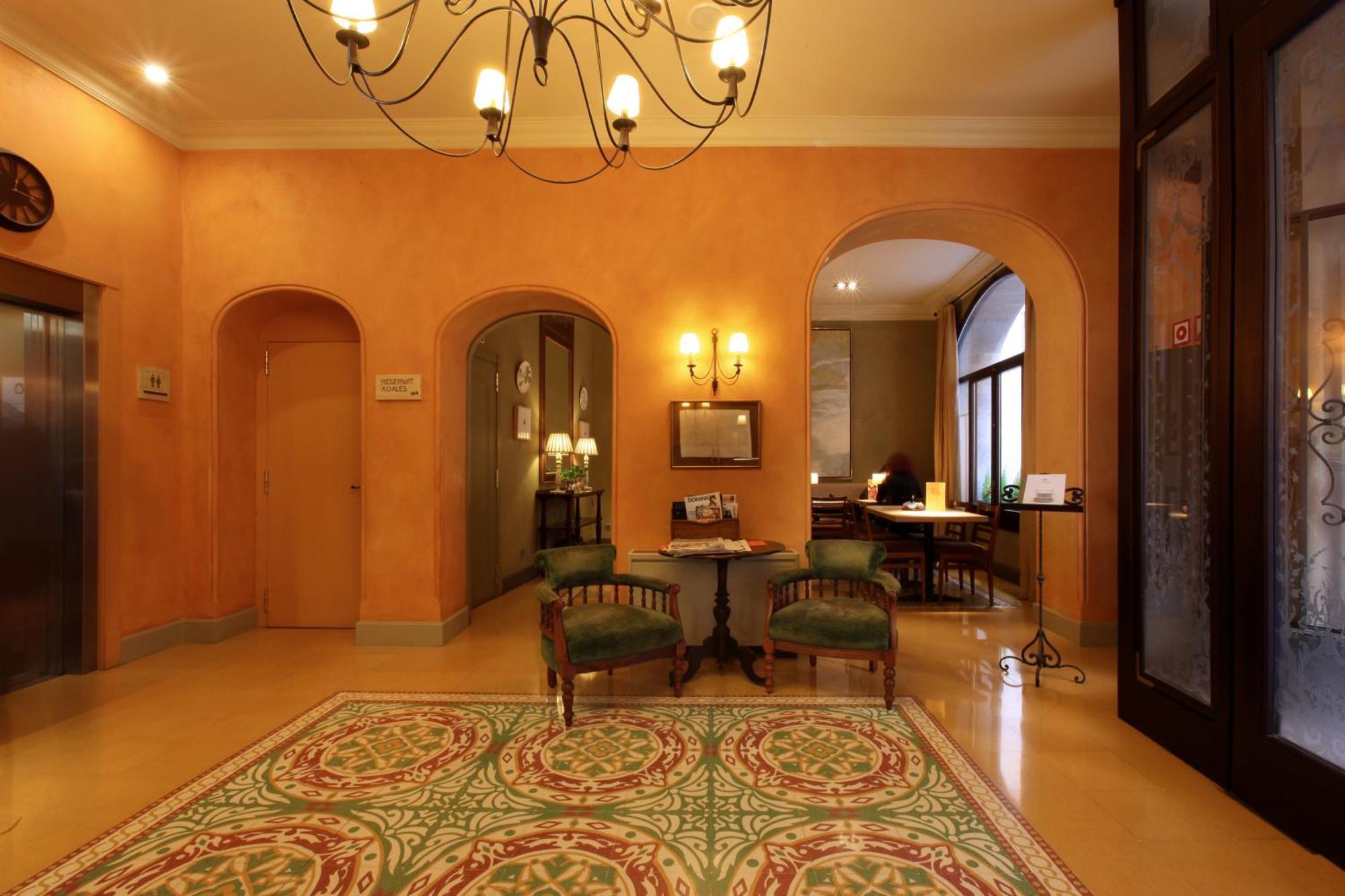 Bremon Boutique Hotel By Duquessa Hotel Collection Cardona Bagian luar foto
