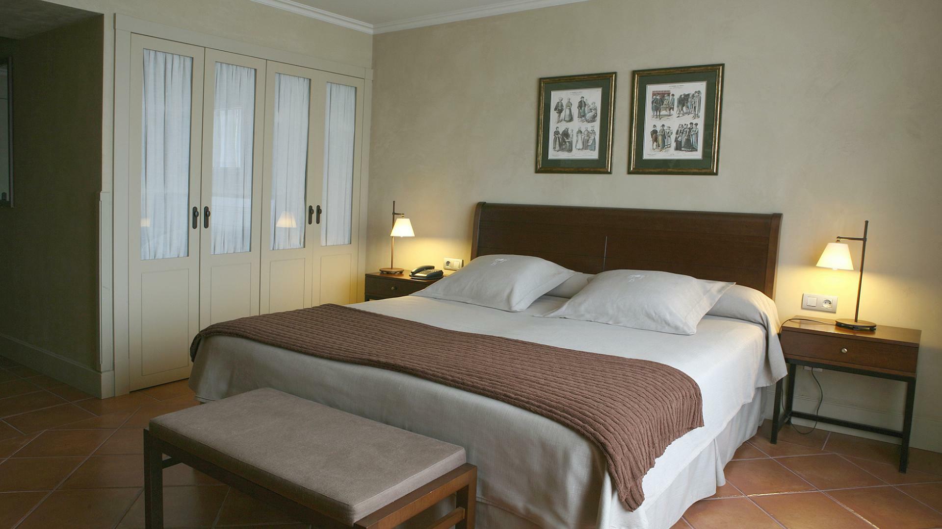 Bremon Boutique Hotel By Duquessa Hotel Collection Cardona Bagian luar foto
